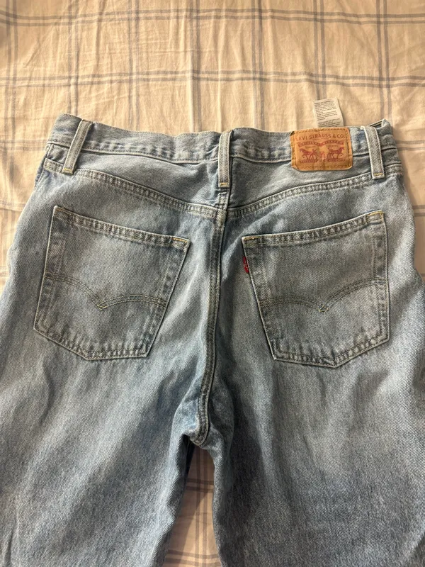 Levi’s ’94 Baggy Jeans – Light Wash – Size 30 - Image 2
