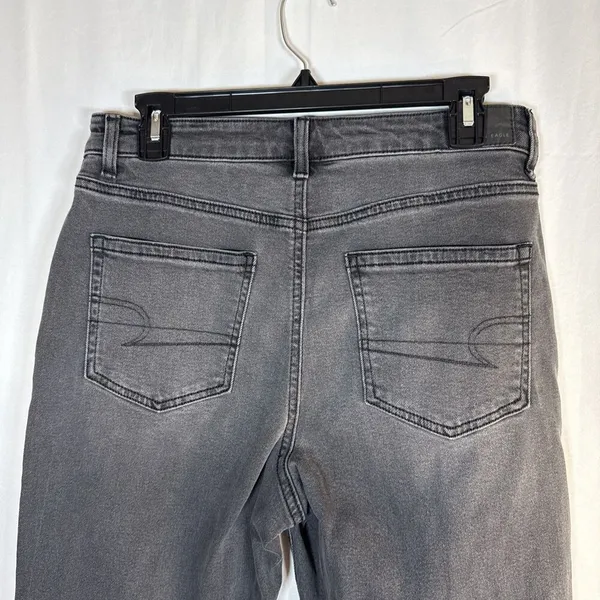 Women’s American Eagle Mom Jean Black Jeans Straight Leg Size 8 Preowned - Image 10