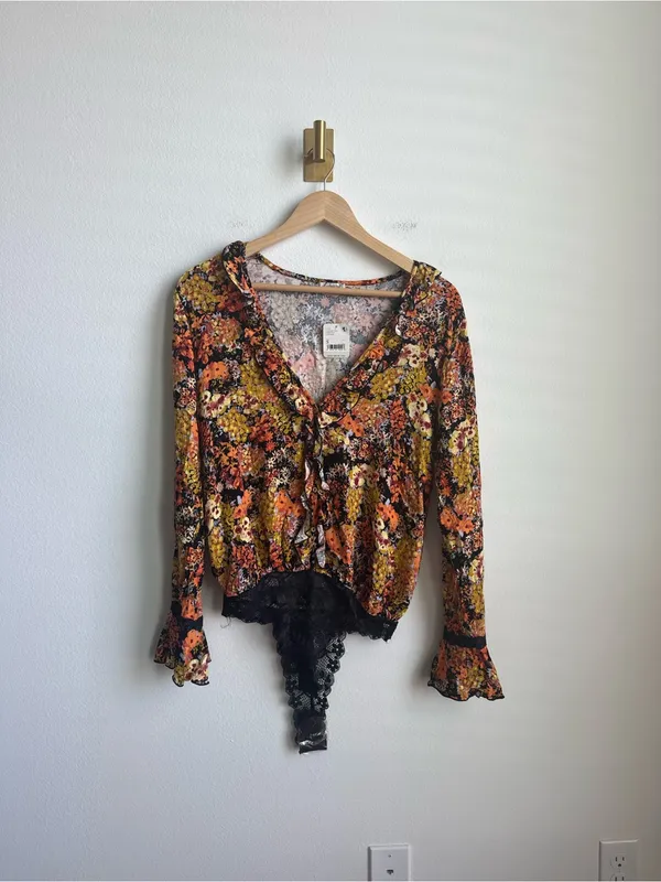 Free People Heat Wave Floral Lace Bodysuit Midnight Combo Size Small NWT - Image 3