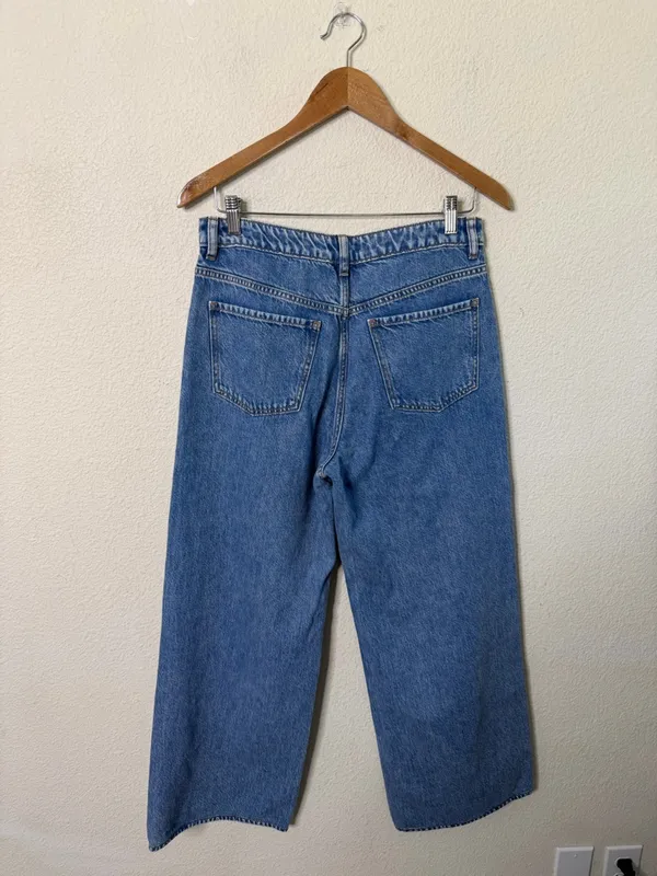 Theory Straight-Leg Five-Pocket Pant in Relaxed Denim Womens Size 28 - Image 6