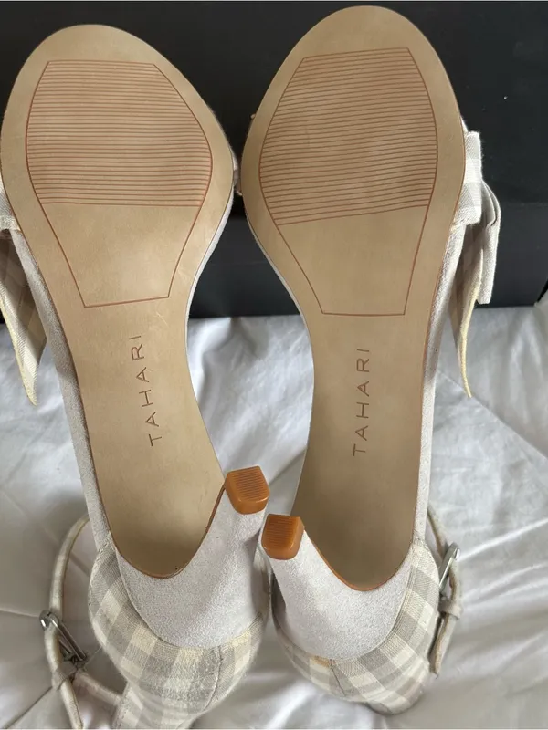 NIB Tahari eating Grey White Gingham Plaid Open Toe Bow 3” Heels NEW NWT 6.5 - Image 8