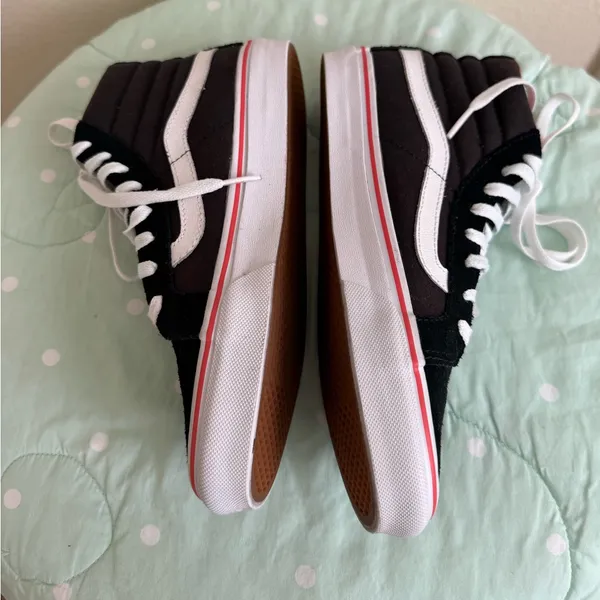 Vans Sk8-Hi Black, White, and Pink Sneakers Womens size 7 - Image 5