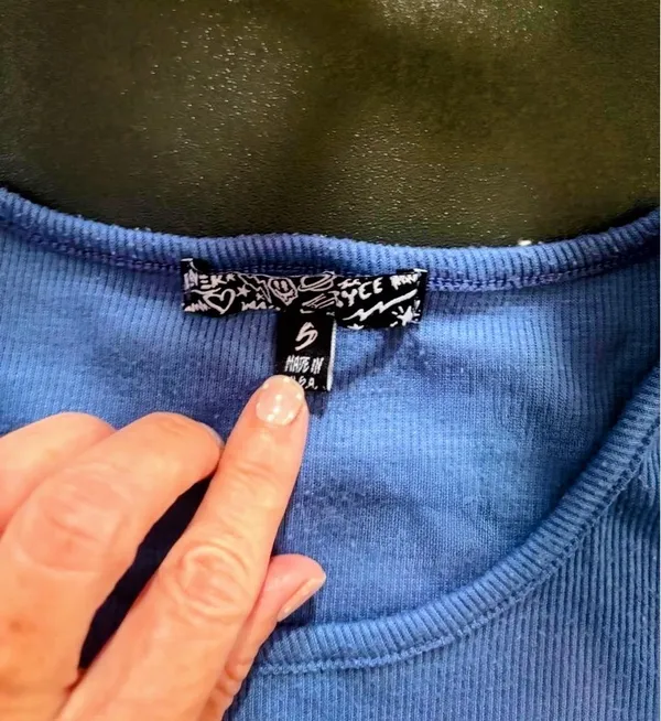 Dump Him Crop Top Blue - Image 4