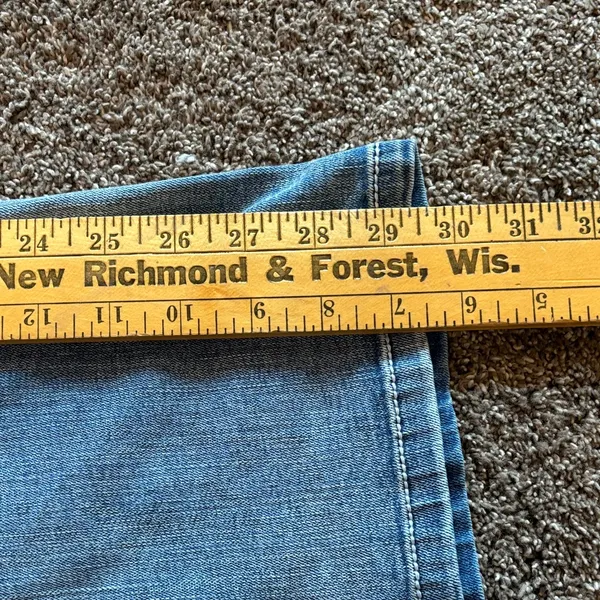 Stylish Light Blue Boot Cut Jeans for Women - Image 4