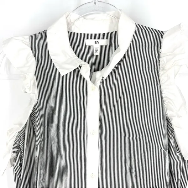 BP Stripe‎ Cold Shoulder Blouse with Ruffle Detail Grey White Size XS - Image 2