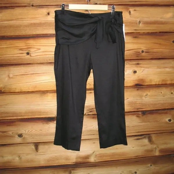 NWT Black Linen Blend Cropped High Waist Pants - Image 2