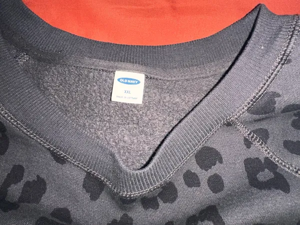 Old Navy Sweatshirt - Image 2