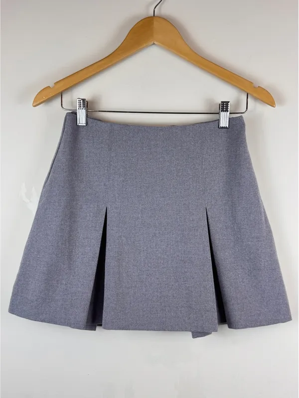 Abercrombie & Fitch Gray Pleated Mini Skort Size S High Rise Tailored Preppy - Image 2