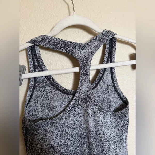 Lululemon Cool Racerback II Size 8‎ In Luon Spray Jacquard White Black Tank Top - Image 2