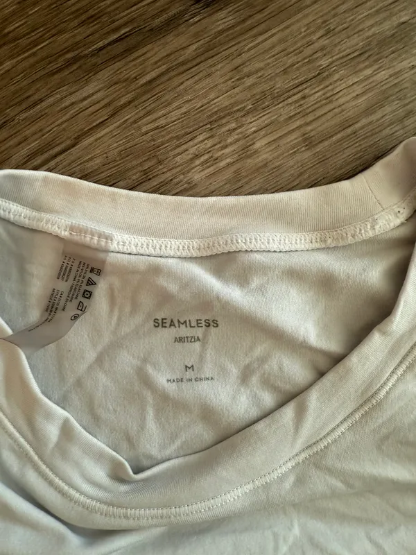 Aritzia Shirt Size M - Image 2