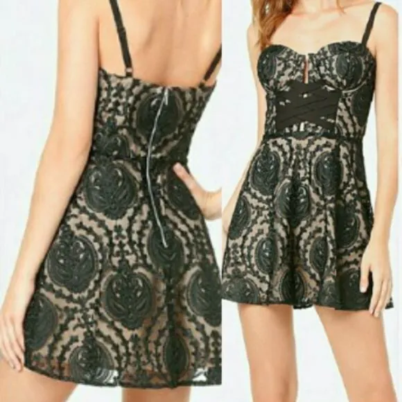 Bebe x Naven Women’s Bustier Crisscross Cocktail‎ Mini Dress Size 4 - Image 2