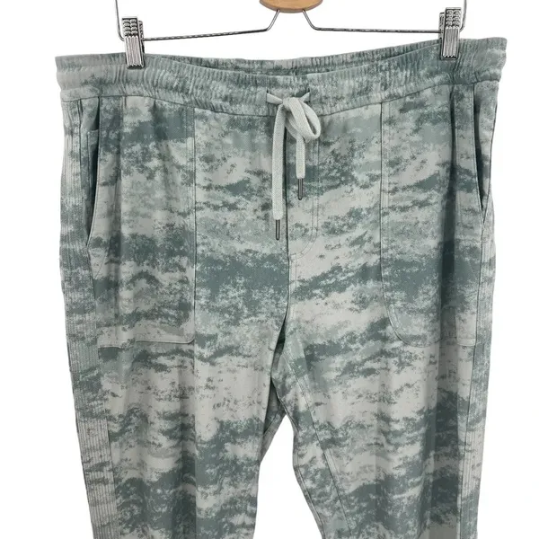 Athleta Farallon Jogger Fog Camo Coast Sweatpants‎ Green Size XL - Image 4