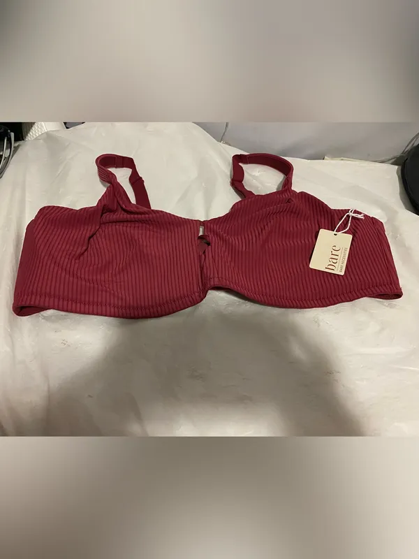 Bare Necessities Ribbed Underwire Bra in Wine Red Size undefined - Image 2