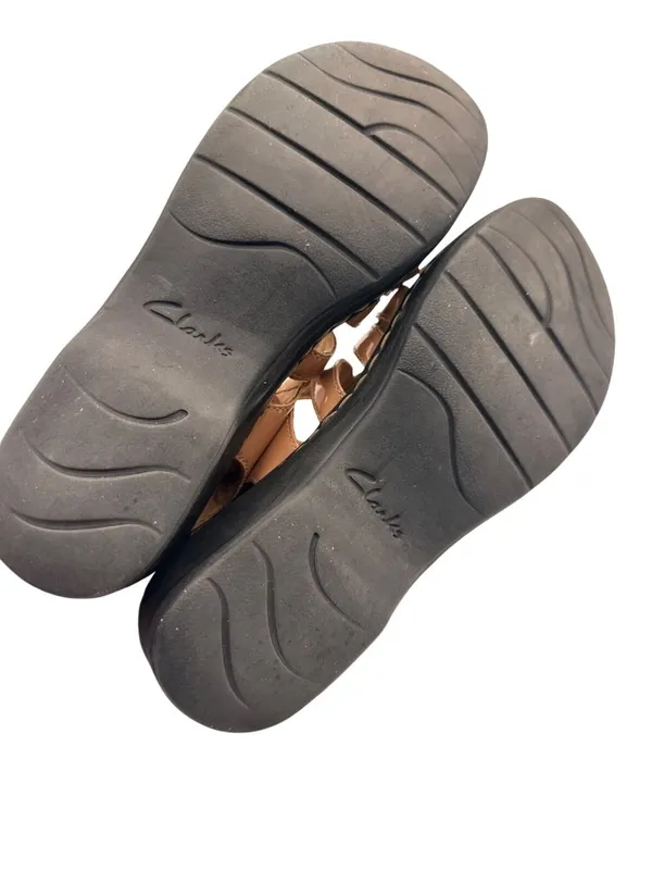 Clarks Size 8 Tan Leather Sandals Adjustable Strap Cushioned Insoles - Image 10