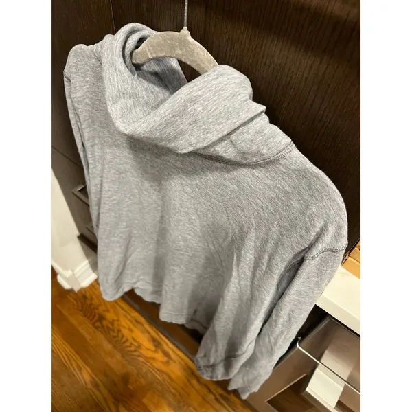 lululemon pullover Light gray‎ size 8 Cowl Neck - Image 2