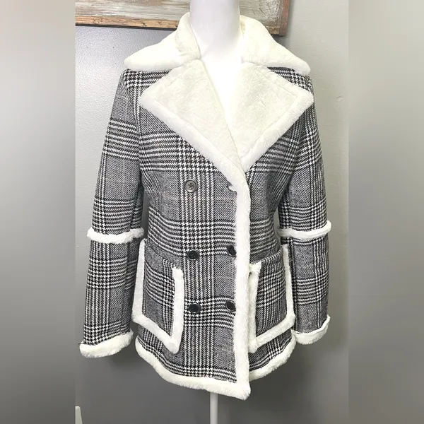 Altar'd State Women's Faux‎ Fur Plaid Print Coat Black/Gray/White Size Small - Image 2