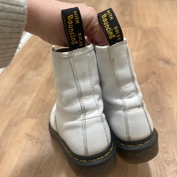 Dr. Martens | White Leather 1460 Smooth Classic Lace Up Combat Boot Shoes, EU 38 - Image 3