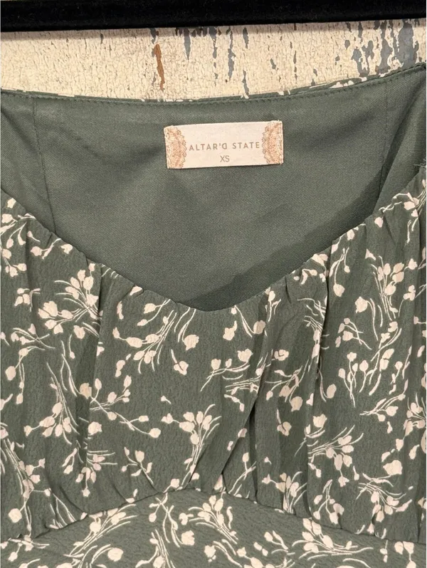Altar'd State green floral tie Cropped Top, size XS - Image 2