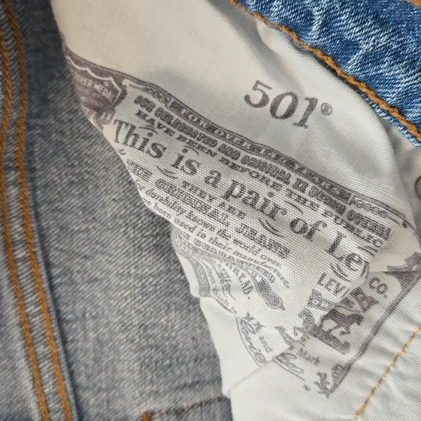 Levi's Classic Mid Rise Light Blue Denim Jeans W27 L32 - Image 4