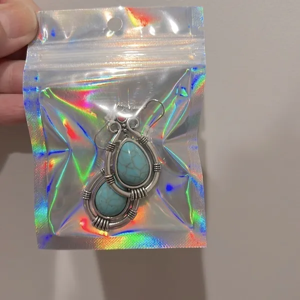 Faux turquoise & silver tone boho dangly earrings, teardrop shape, 1.5” NEW - Image 4