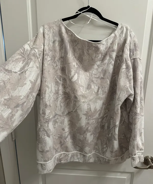 Camo Off The Shoulder Sweatshirt Size XL - Image 2