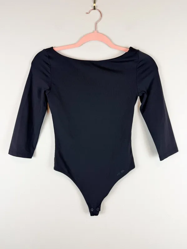 Aritzia Contour Ohara Bodysuit Black Boat Neck Size Small - Image 4