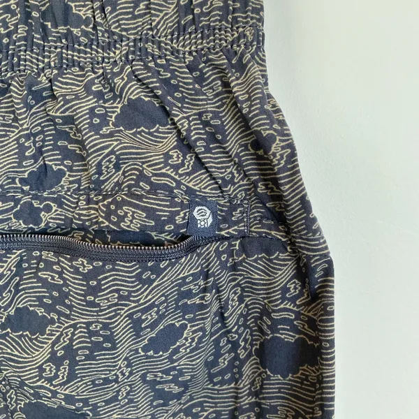 Mountain Hardwear Topographic Print Hiking Shorts Navy Blue Drawstring Medium M - Image 3