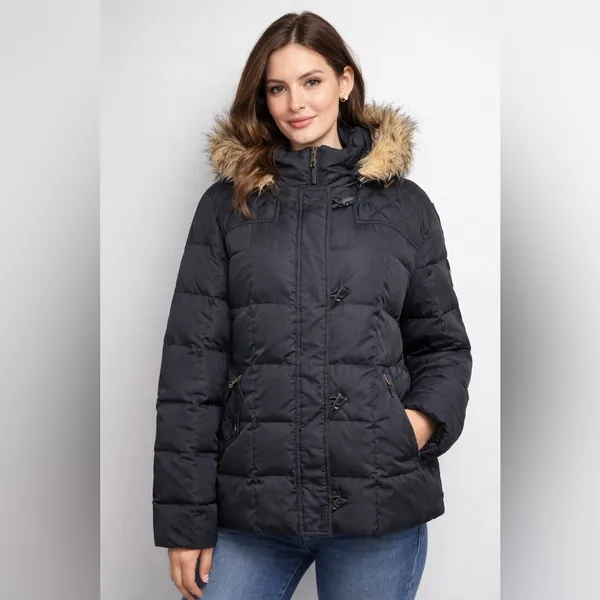 Ralph Lauren‎ Black Puffer Jacket with Faux Fur Trim - Image 2
