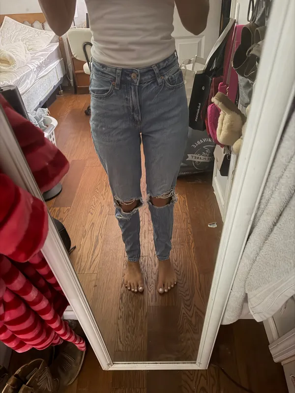 American Eagle Jeans - Image 3