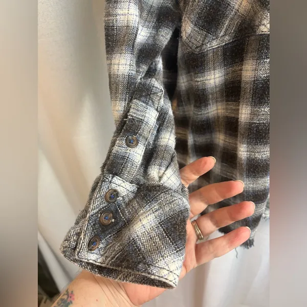 BDG‎ Urban Outfitters Navy Plaid Hi-Low Flannel Shirt Frayed Grunge Size 0439 - Image 3