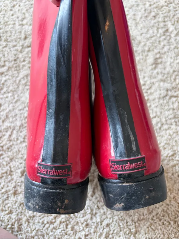 Sierra West Rain Boots Women’s Size 10 Red Rubber Tall Buckle Waterproof - Image 4