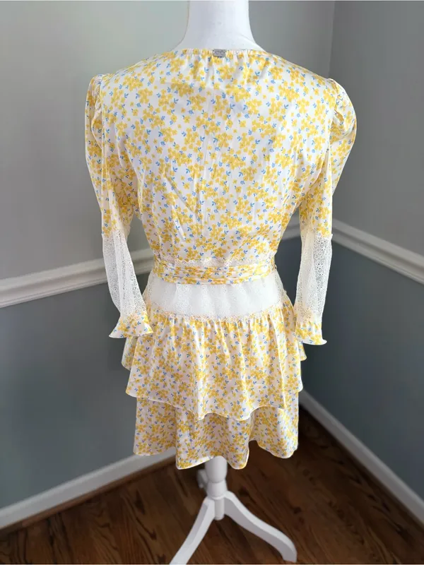For Love & Lemons Daffodil Robe M NWT Yellow Floral Satin Lace Robe Cottagecore - Image 4