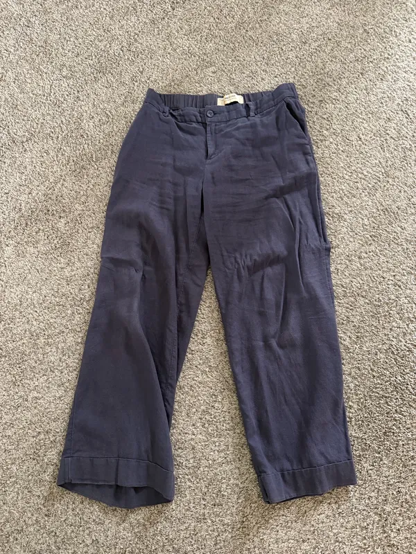 Women’s Hollister Low Rise Flare Pants Size Medium - Image 2