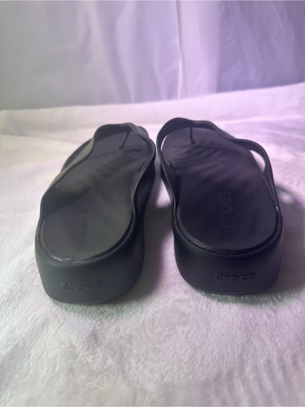 CROCS Black Platform Thong Sandals for Women - Image 8
