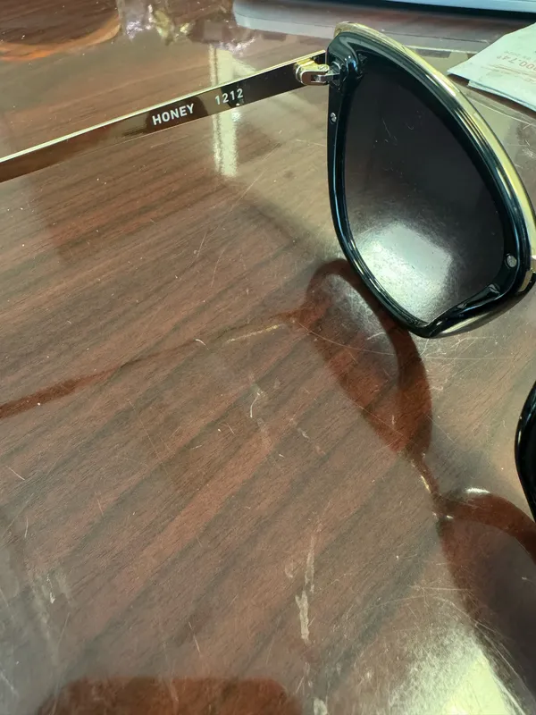 Quay Australia Sunglasses Honey - Image 5
