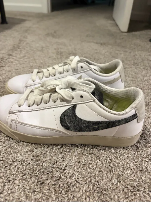 Nike Blazer Low SE Women's Size 7 Wool Pack White Black DA4934-100 - Image 4