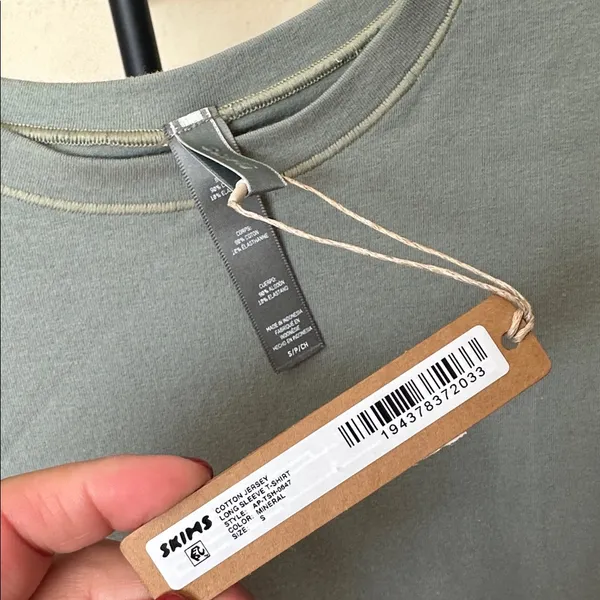 SKIMS‎ COTTON JERSEY LONG SLEEVE T-SHIRT | Mineral - S NWT NEW - Image 3