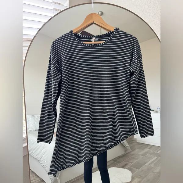 🛎️ Clearance Lululemon To The Point Long Sleeve Heathered Black & White Stripe - Image 2