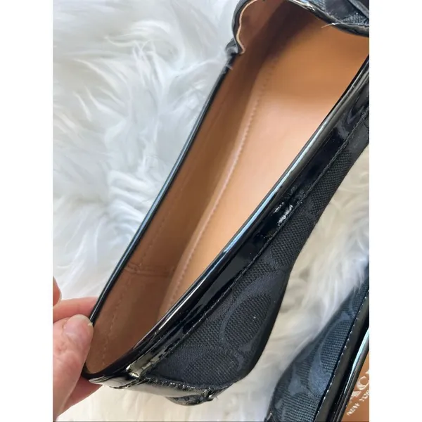 Coach Fortunata Buckle Loafers Size 7.5 B Signature Print Patent Leather Trim - Image 6