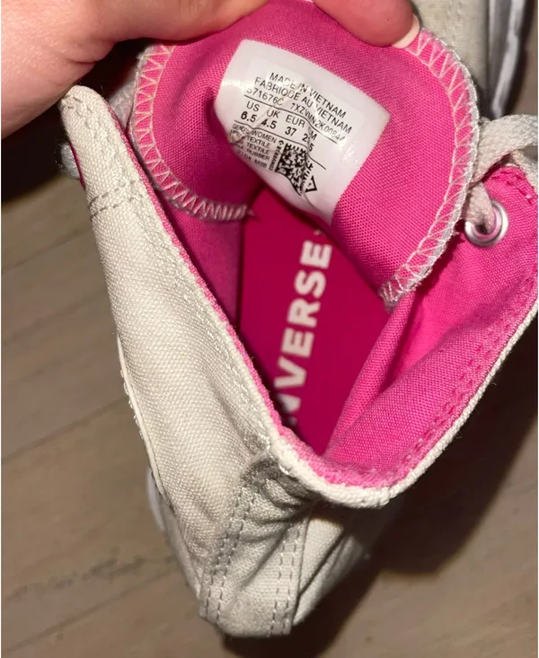 High-Top Converse Sneakers Chuck Taylor - Image 4