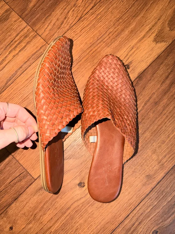 Universal Threads Mules - Image 2