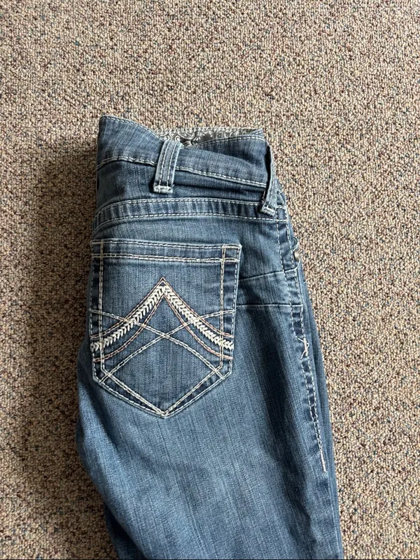 Ariat Women's Medium Blue Boot-Cut Jeans 28Short - Image 4