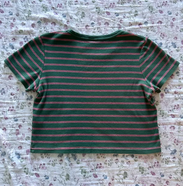 Red & Green Striped Crop Tee Size M - Image 4