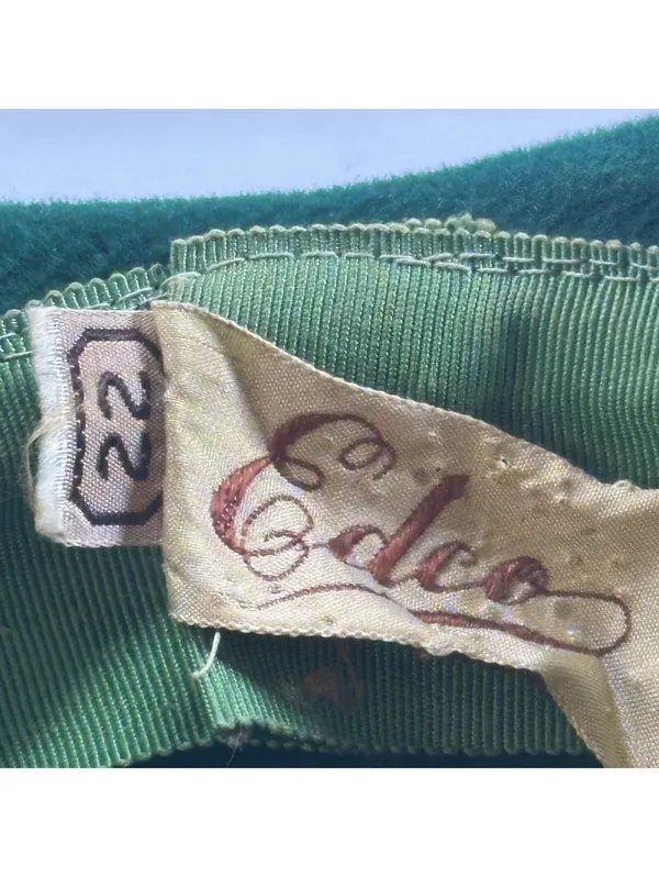 Vintage Edco Riviera Emerald Green Velour Hat with Bow Details - Image 10
