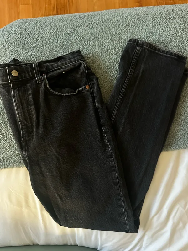 Abercrombie Curve Love Ultra High Rise 90s Straight Jean - Image 6