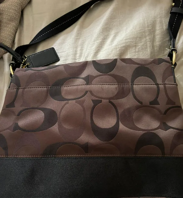 Coach Crossbody - Image 4