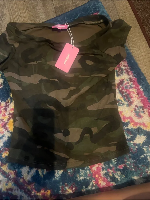 NWT edilted Women’s Camo Off-Shoulder Top - Image 2