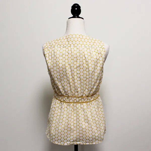 Banana Republic Sleeveless V Neck Geometric Blouse - Image 5