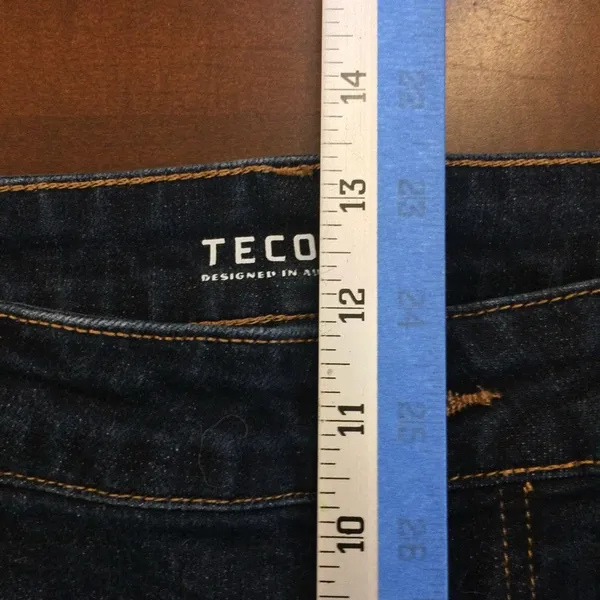 Tecovas high rise straight jeans 30 dark wash - Image 6