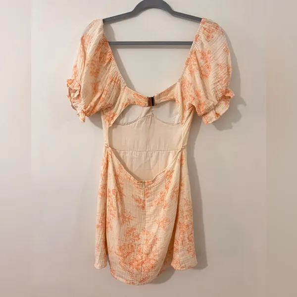 Olivaceous Dress in Orange floral pattern - Image 4